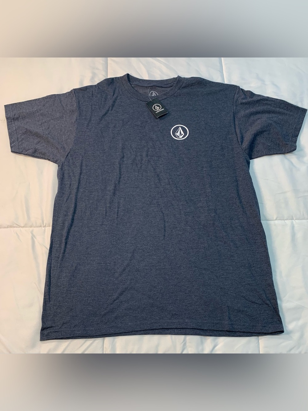 New VOLCOM T-shirt size L
